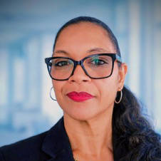 leigh catherineheadshot